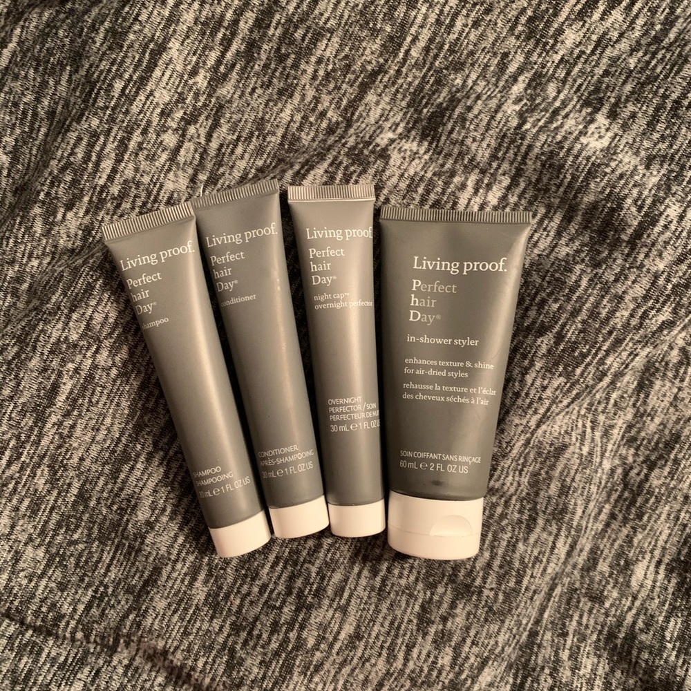 Travel size hair kit. & deluxe samples.